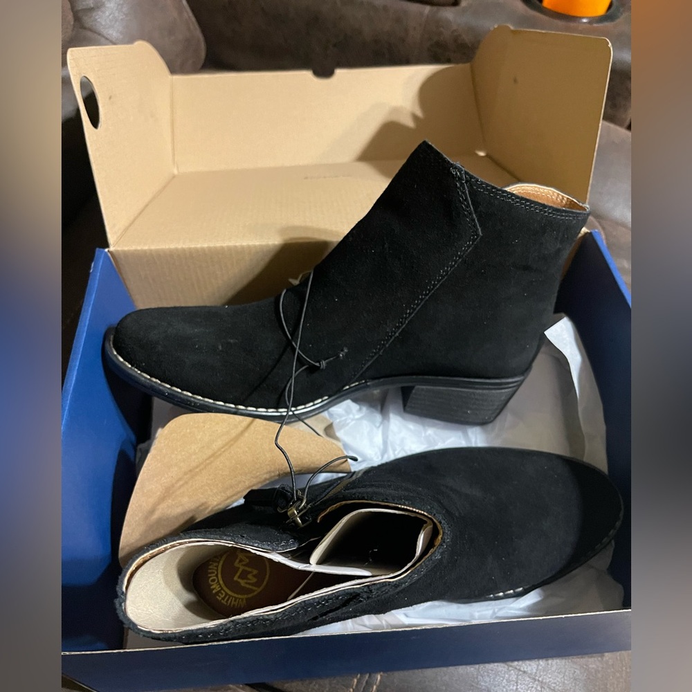 White Mountain Black Heeled Boots (7)
